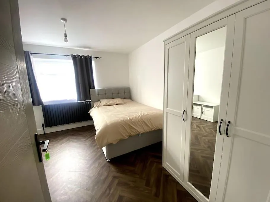 Flat 1 The Old Clinic Shared Apartment Welling