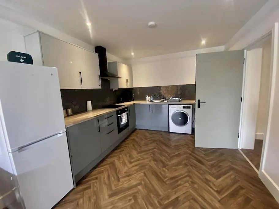 Flat 1 The Old Clinic Shared Apartment Welling